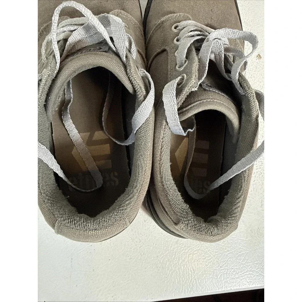 Etnies Kick Shoes Size 8.5 Very Good‎ Condition But Need Cleaned